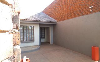 3 Bedroom House in Chroom Park