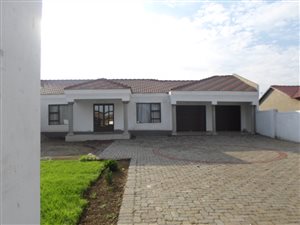 4 Bed House in Meyerton Park