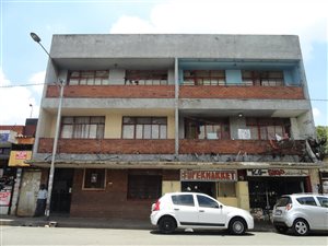 1200 m² Commercial space in Bertrams