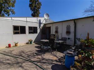 1.1 ha Farm in Bridle Park AH