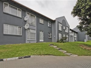 2 Bed Townhouse in Bramley View