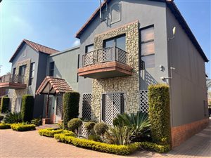 649 m² Office Space in Eldoraigne