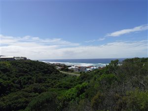 812 m² Land available in Outeniqua Strand