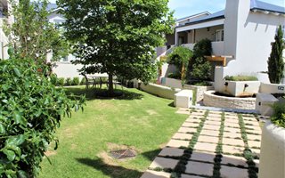 2 Bedroom Duplex in Nooitgedacht Estate