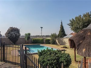 2 Bed Apartment in Meyersdal
