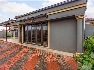 3 Bed House in Vosloorus