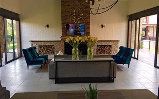 3 Bedroom Apartment in Olivedale