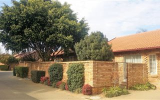 2 Bedroom Simplex in Wierda Glen