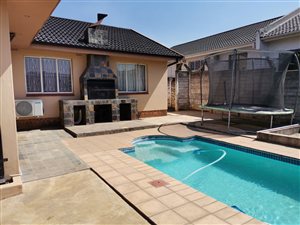 3 Bed House in Orient Heights