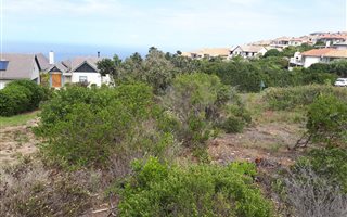 668 m² Land available in Mossel Bay Golf Estate