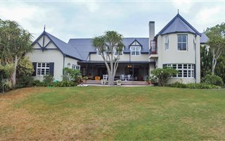 4 ha Farm in Sardinia Bay