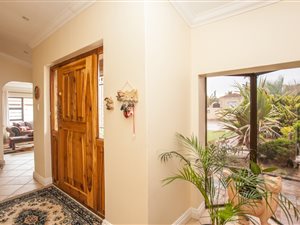 5 Bed House in Summerstrand