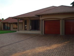 6 Bed House in Strubens Valley