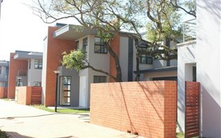 3 Bedroom House in Menlo Park