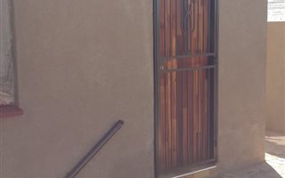 1 Bedroom Apartment in Soweto Central