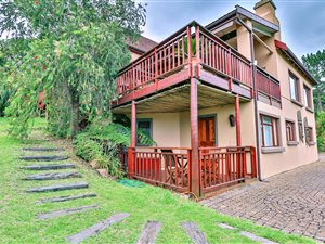 8 Bed House in Fishers Haven
