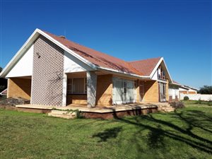 1211 ha Farm in Soutpan
