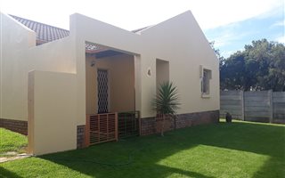 2 Bedroom House in Elandspoort