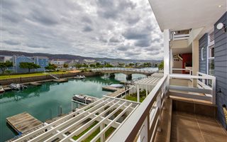 3 Bedroom Apartment in Thesen Islands