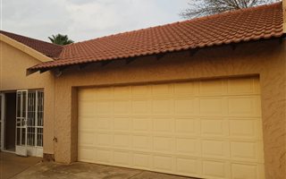 3 Bedroom House in Flamwood