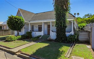 4 Bedroom House in Uitenhage Central