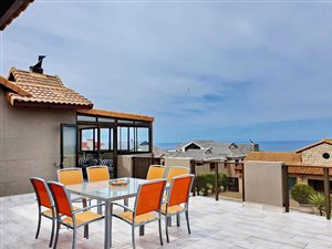 4 Bed House in Mossel Bay Golf Estate