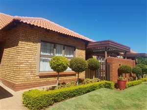 2 Bed Simplex in Willow Park Manor