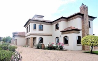 3 Bedroom House in Ebotse Estate