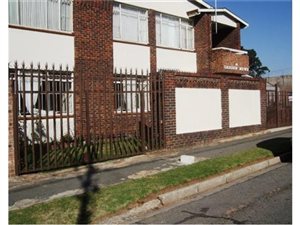 2 Bedroom Apartment in Rosettenville