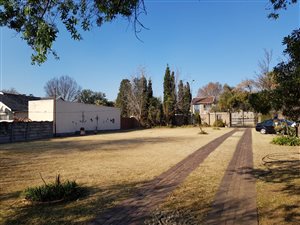 6 Bed House in Parkhill Gardens
