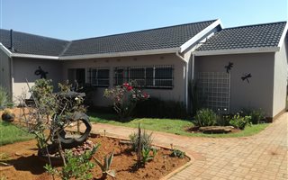 3 Bedroom House in Helikon Park