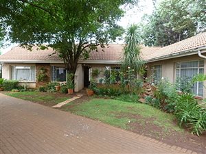 4 Bed House in Mayberry Park