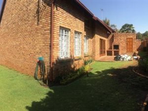 3 Bed Townhouse in Highveld