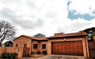 2 Bedroom Cluster in Linden