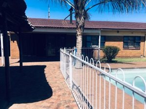 4 Bed House in Dal Fouche