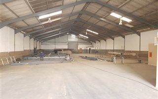 1100 m² Industrial space in Motherwell