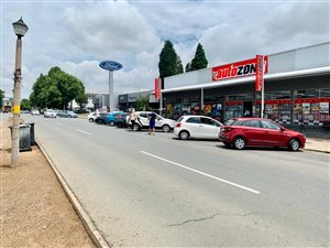 1750 m² Commercial space in New Redruth