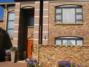 3 Bed Cluster in Beyers Park