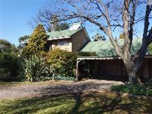 4 Bed House in Flora Gardens