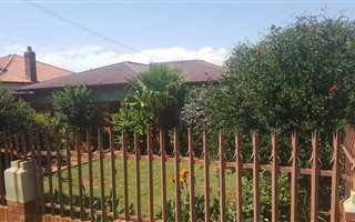 3 Bedroom House in Roodepoort North