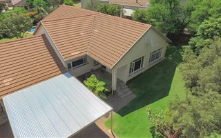 3 Bedroom House in Roodekrans