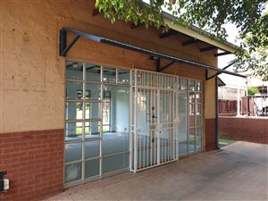 48 m² Commercial space in Menlo Park