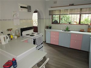 4 Bed House in Cowies Hill Park