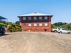 1500 m² Commercial space in Hilton