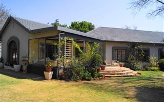 5 Bedroom House in Franklin Roosevelt Park