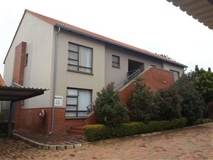 2 Bed Apartment in Waterkloof Ridge