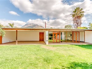 5 Bed House in Mostertsdrift