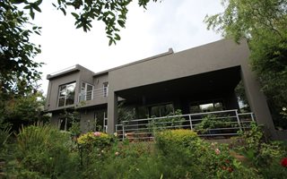 2 Bedroom House in Sunninghill