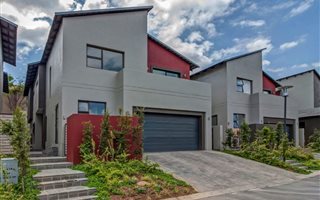 3 Bedroom Cluster in Fourways