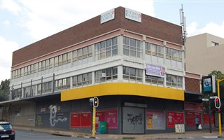 Commercial space in Melville